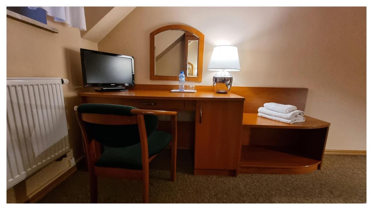 Hotel Jola Września Екстериор снимка
