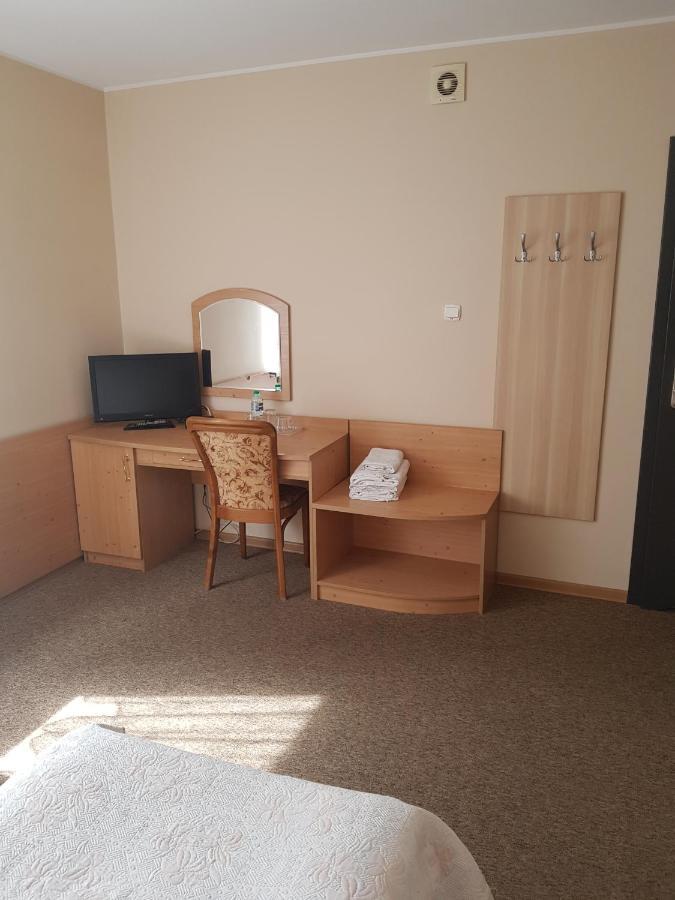 Hotel Jola Września Екстериор снимка