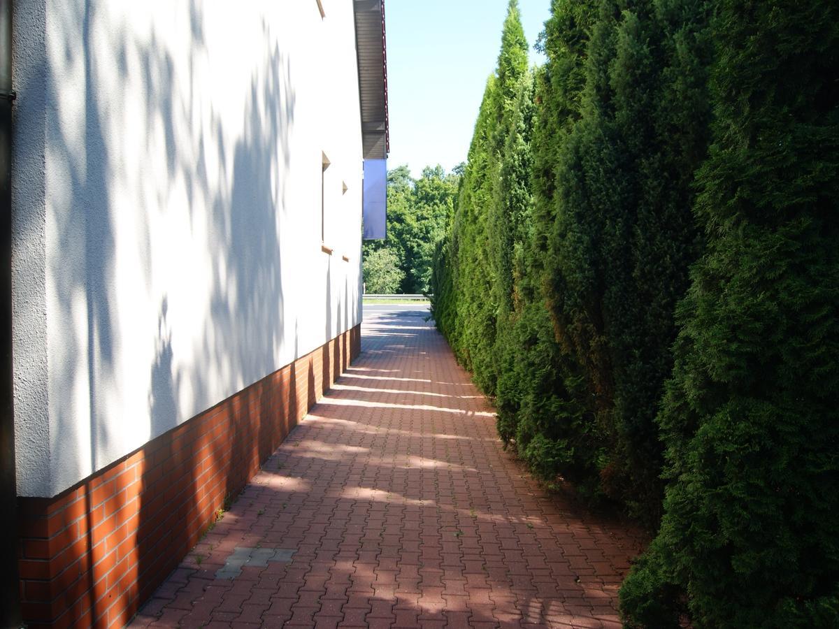 Hotel Jola Września Екстериор снимка